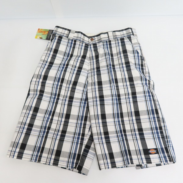 実際に弊社で買取させて頂いた【おまとめ品】Dickies/ディッキーズ MULTI USE POCKET SHORTS チェック柄 ハーフパンツ ホワイト/ブルー/ネイビー 36の画像 2枚目