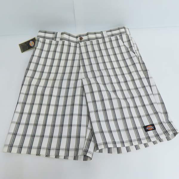 実際に弊社で買取させて頂いた【おまとめ品】Dickies/ディッキーズ MULTI USE POCKET SHORTS/マルチユーズ ポケット ショーツ/チェック柄 ハーフパンツ/38の画像 2枚目