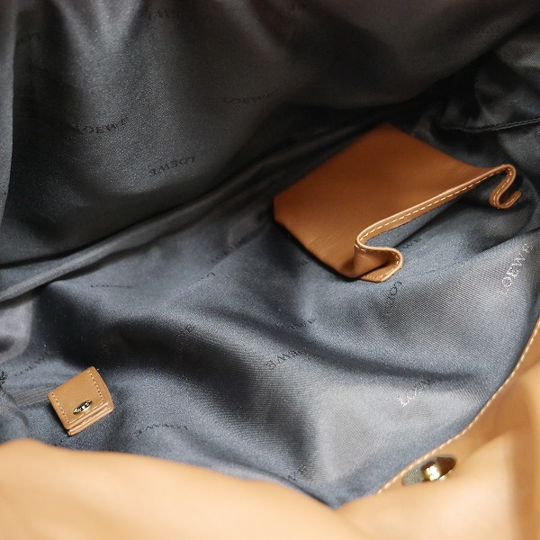 実際に弊社で買取させて頂いたLOEWE/ロエベ ナッパプティ アナグラム ドローストリング トートバッグ/ハンドバッグの画像 6枚目