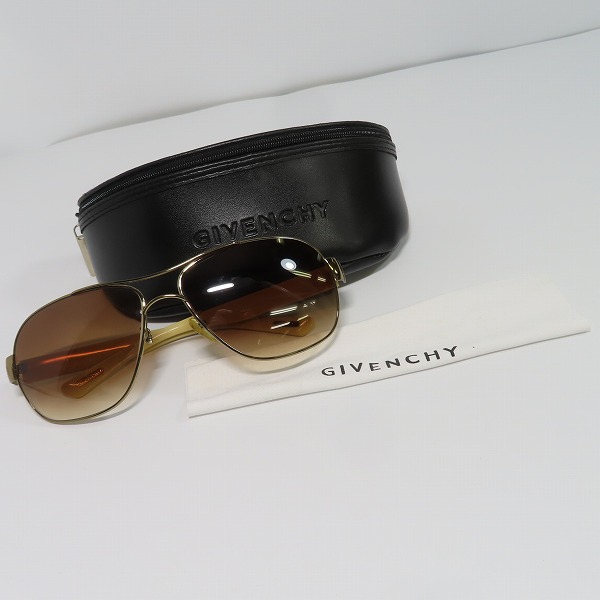 実際に弊社で買取させて頂いたGIVENCHY/ジバンシィ サングラス SGV 306Gの画像 9枚目