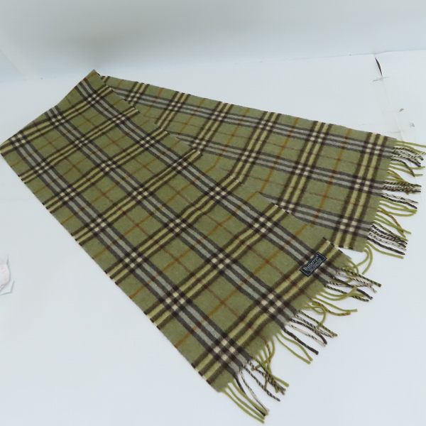 実際に弊社で買取させて頂いたBurberrys/バーバリーズ ノバチェック カシミヤ マフラー の画像 2枚目