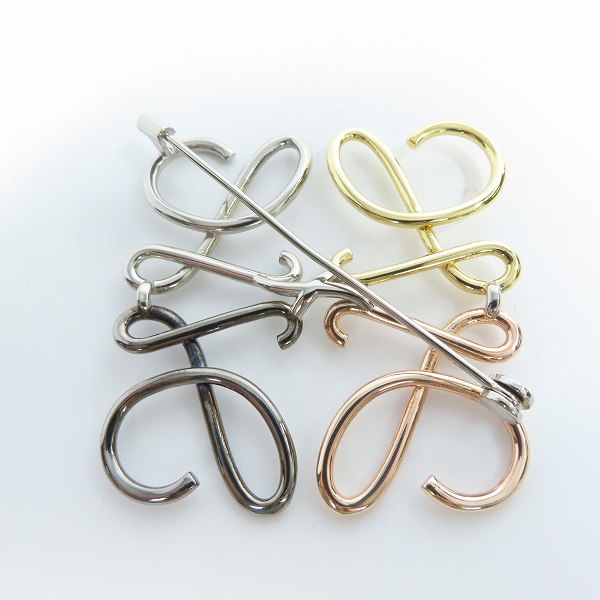 実際に弊社で買取させて頂いたLOEWE/ロエベ アナグラム ブローチ/バッジの画像 2枚目