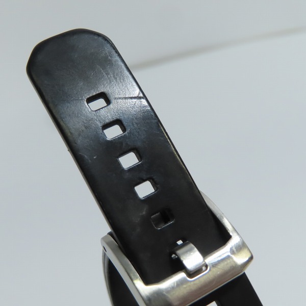 実際に弊社で買取させて頂いた【ジャンク/動作未確認】TAG Heuer/タグホイヤー フォーミュラ1 クォーツ 腕時計 WAC1210の画像 4枚目