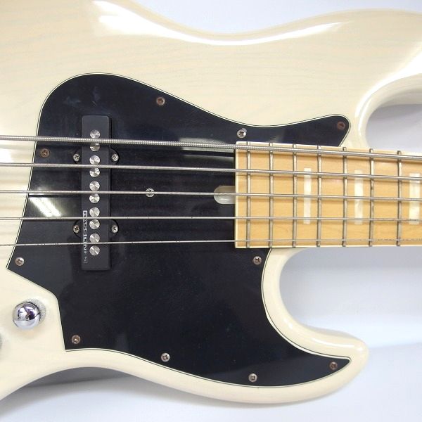 実際に弊社で買取させて頂いた★【難有り】Bacchus/バッカス GLOBAL Series ジャズベースType 5弦ベース ソフトケース付の画像 4枚目