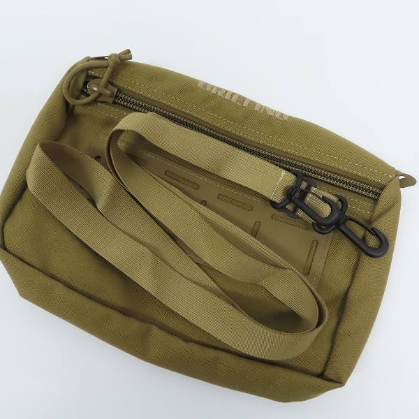 実際に弊社で買取させて頂いたBRIEFING/ブリーフィング PG AT POUCH WIDE ポーチショルダーバッグ ベージュ系 BRM203A09の画像 7枚目