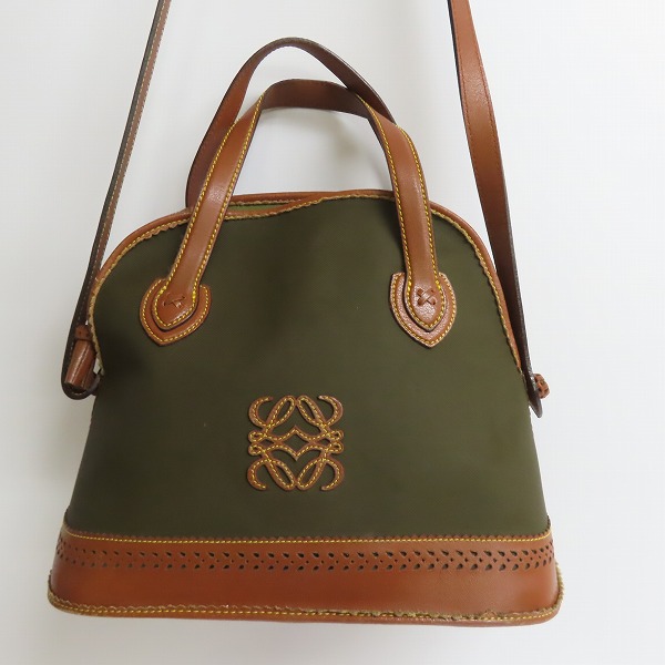 実際に弊社で買取させて頂いたLOEWE/ロエベ ヴィンテージ 内総柄 アナグラム キャンバス×レザー ショルダーバッグの画像 1枚目