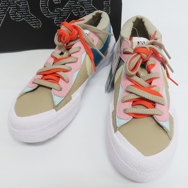 実際に弊社で買取させて頂いた【未使用】NIKE×SACAI×KAWS/ナイキ×サカイ×カウズ BLAZER LOW/ブレーザーロー DM7901-200/26.5
