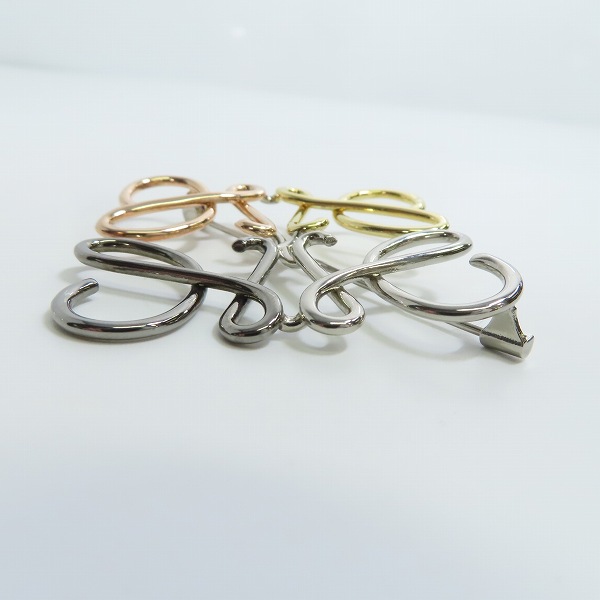 実際に弊社で買取させて頂いたLOEWE/ロエベ アナグラム ブローチ/バッジの画像 3枚目