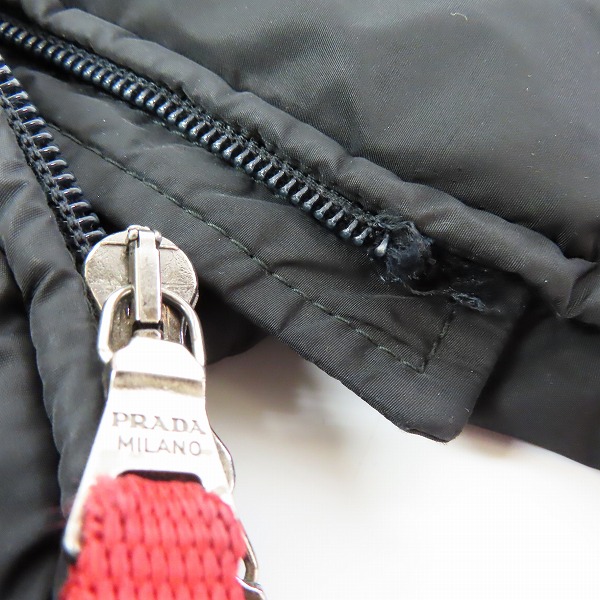 実際に弊社で買取させて頂いた【ジャンク】PRADA/プラダ SPORT LINEA ROSSA プラダスポーツ ジップアップ パデットコート 108246/38の画像 7枚目