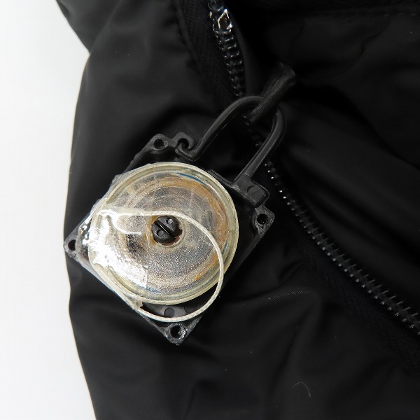 実際に弊社で買取させて頂いた【ジャンク】PRADA/プラダ SPORT LINEA ROSSA プラダスポーツ ジップアップ パデットコート 108246/38の画像 5枚目