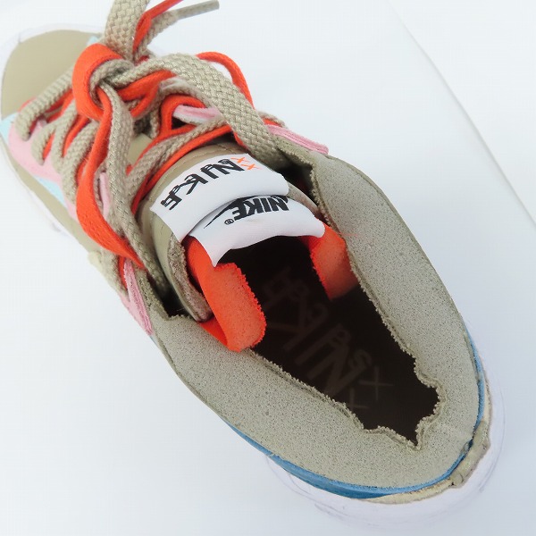 実際に弊社で買取させて頂いた【未使用】NIKE×SACAI×KAWS/ナイキ BLAZER LOW ブレーザー DM7901-200 /25.5の画像 4枚目