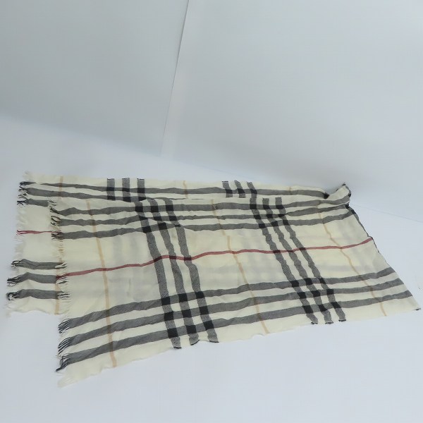 実際に弊社で買取させて頂いたBURBERRY/バーバリー  チェック柄ストール ホワイト系の画像 4枚目