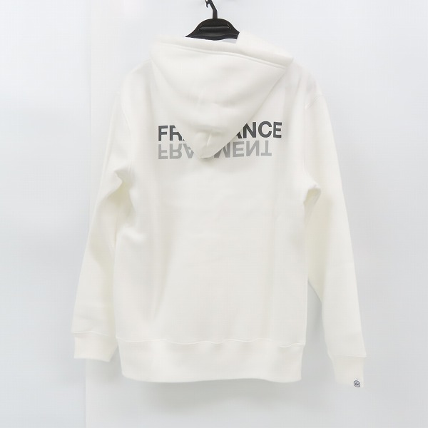 実際に弊社で買取させて頂いたretaW×FRAGMENT design/リトゥ×フラグメントデザイン ロゴプリント プルオーバーパーカー ホワイト/Lの画像 1枚目