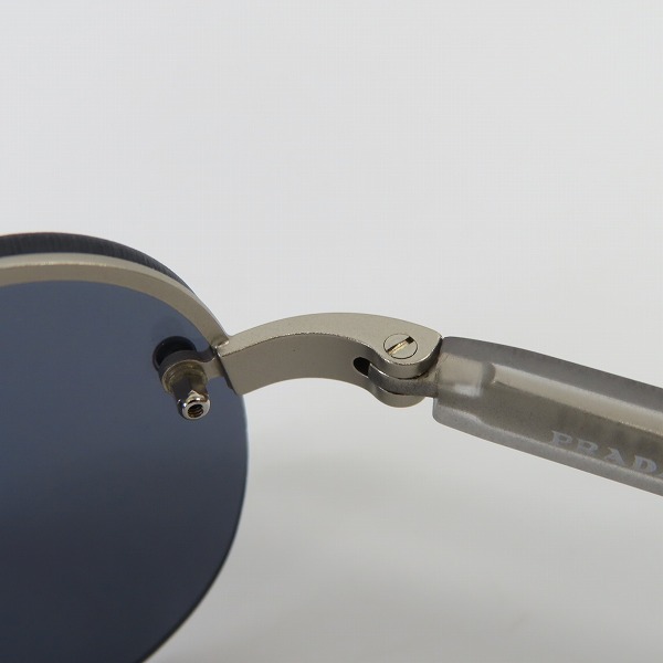 実際に弊社で買取させて頂いたPRADA/プラダ アイウェア/サングラス SPR 69A 2AC-1A1の画像 5枚目