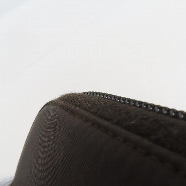 実際に弊社で買取させて頂いたPRADA/プラダ 三角ロゴプレート ラウンドファスナー長財布の画像 9枚目