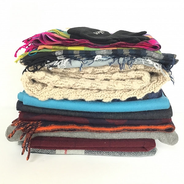 実際に弊社で買取させて頂いた【おまとめ品/未使用品含む】ラルフローレン/バーバリー/ニコアンド 他 ストール/マフラー/手袋/ひざ掛け 等の画像 7枚目