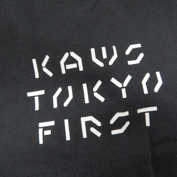 実際に弊社で買取させて頂いたUNIQLO×KAWS/ユニクロ×カウズ キャラデザインTシャツ/XXLの画像 4枚目