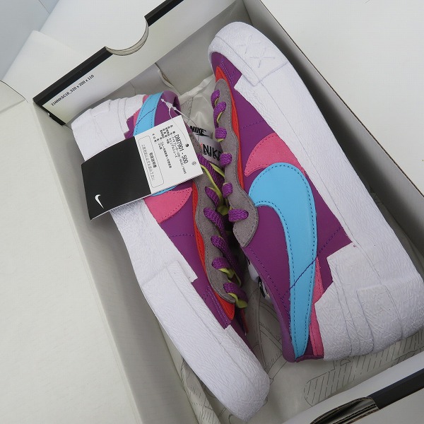 実際に弊社で買取させて頂いた【未使用】KAWS×SACAI×NIKE/カウズ×サカイ×ナイキ BLAZER LOW/ブレーザー ロー DM7901-500/26の画像 7枚目