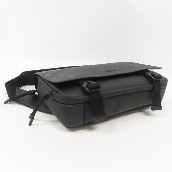 実際に弊社で買取させて頂いたLACOSTE/ラコステ L.12.12 CONCEPT ショルダーバッグ NH3132Pの画像 2枚目