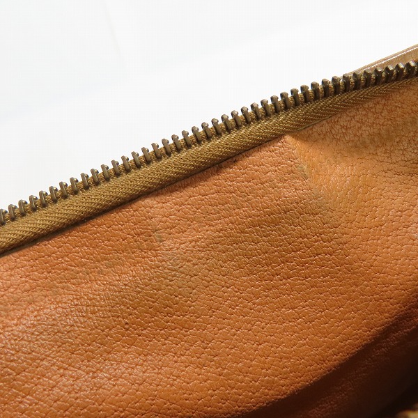 実際に弊社で買取させて頂いたCELINE/セリーヌ マカダム柄 クラッチバッグの画像 5枚目