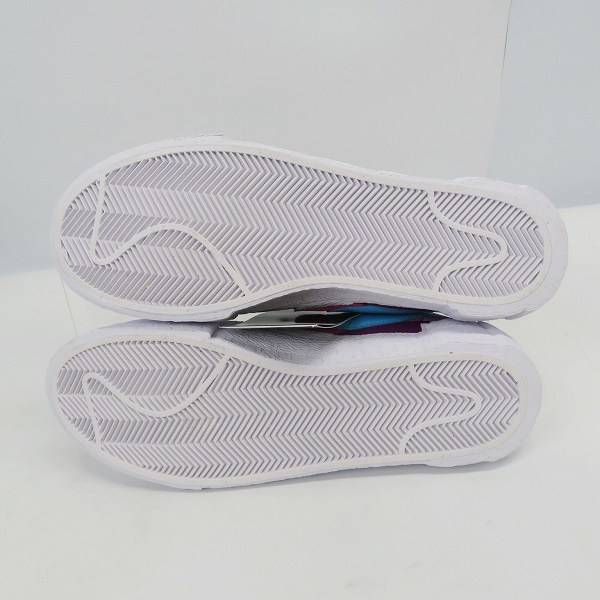 実際に弊社で買取させて頂いた【未使用】KAWS×SACAI×NIKE/カウズ×サカイ×ナイキ BLAZER LOW/ブレーザー ロー DM7901-500/26の画像 2枚目