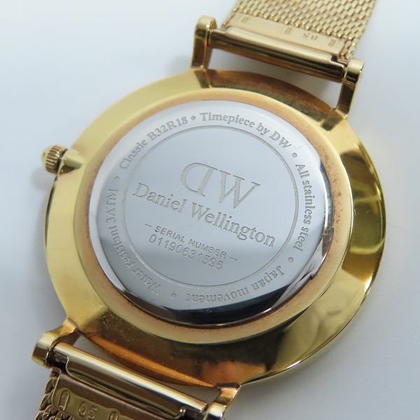 実際に弊社で買取させて頂いたDanielWellington/ダニエルウェリントン classic レディース 腕時計 B32R18 替えベルト付きの画像 4枚目