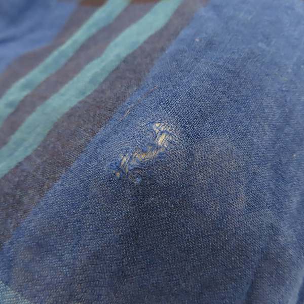 実際に弊社で買取させて頂いたBURBERRY/バーバリー  チェック柄ストール ブルー系の画像 4枚目