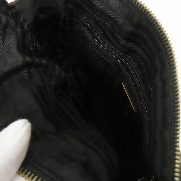 実際に弊社で買取させて頂いた【難有り】PRADA/プラダ キルティング チェーンショルダーバッグ B2384の画像 3枚目