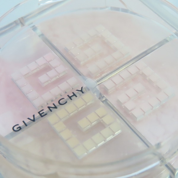 実際に弊社で買取させて頂いた【未使用】GIVENCHY/ジバンシイ プリズム・リーブル ルースパウダー 3g×4の画像 4枚目