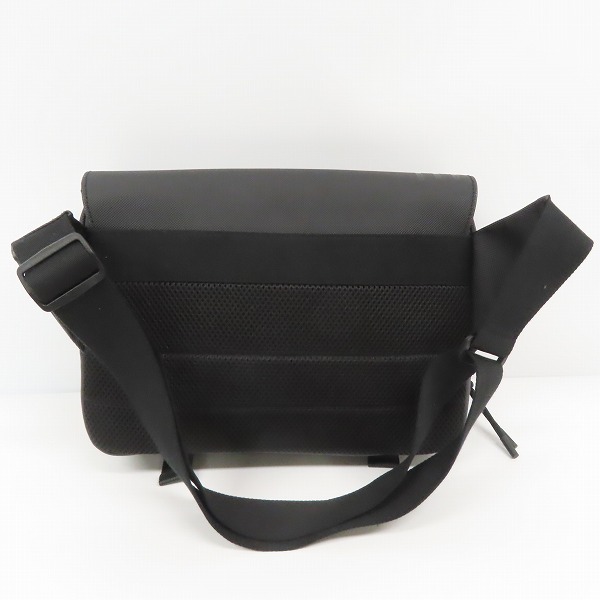 実際に弊社で買取させて頂いたLACOSTE/ラコステ L.12.12 CONCEPT ショルダーバッグ NH3132Pの画像 1枚目