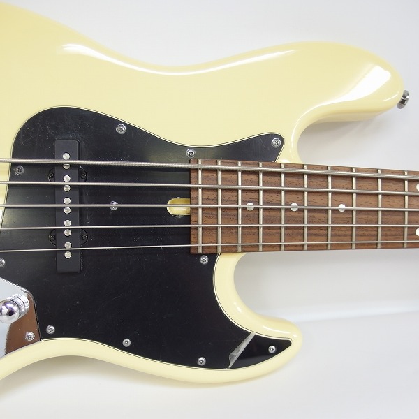 実際に弊社で買取させて頂いた★Bacchus/バッカス Universe Series BJB5-550 OW ジャズベType 5弦ベース プリアンプ内蔵 ソフトケース付の画像 5枚目