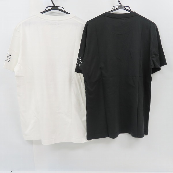実際に弊社で買取させて頂いた【未使用】UNIQLO×KAWS/ユニクロ×カウズ VERDY/ヴェルディ Tシャツ/XL 2点セットの画像 1枚目