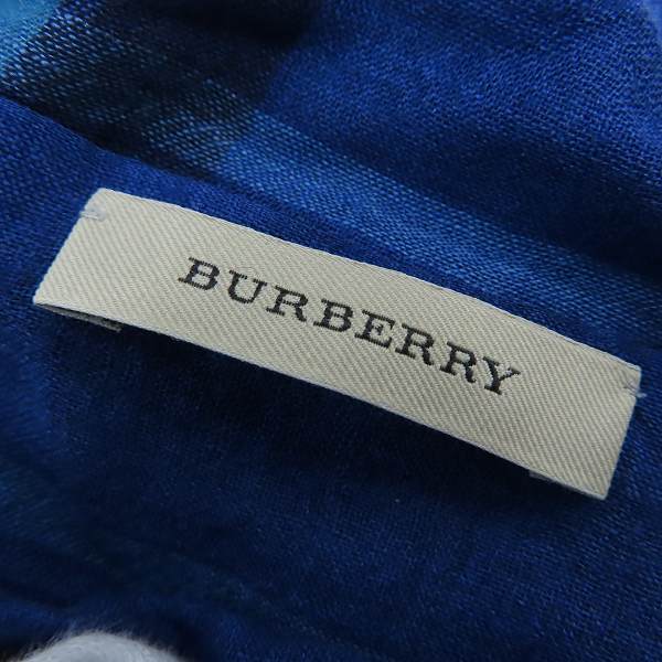実際に弊社で買取させて頂いたBURBERRY/バーバリー  チェック柄ストール ブルー系の画像 1枚目