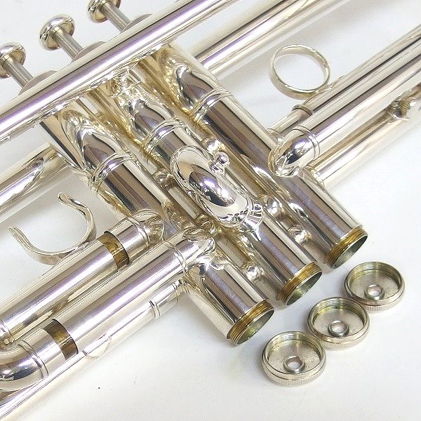 実際に弊社で買取させて頂いた★【難有り】YAMAHA/ヤマハ Xenoシリーズ YTR-8335S/YTR8335S トランペット 銀メッキ仕上げ ハードケース付の画像 6枚目