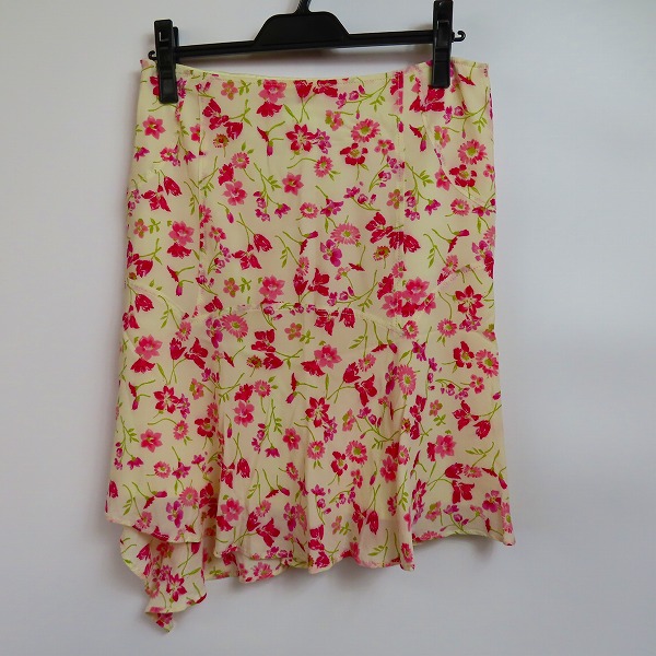 実際に弊社で買取させて頂いた【おまとめ品】モスキーノ/バーバリー/セオリー他 ワンピース/ブルゾン/スカート等 レディースアパレルの画像 5枚目