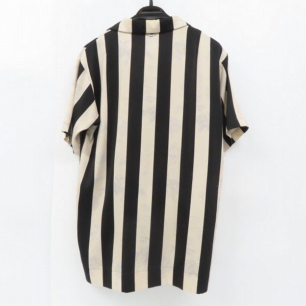 実際に弊社で買取させて頂いたFIT MIHARA YASUHIRO/フィットミハラヤスヒロ ストライプ フラワープリント 開襟サテン 半袖シャツ F00SH004/46の画像 1枚目