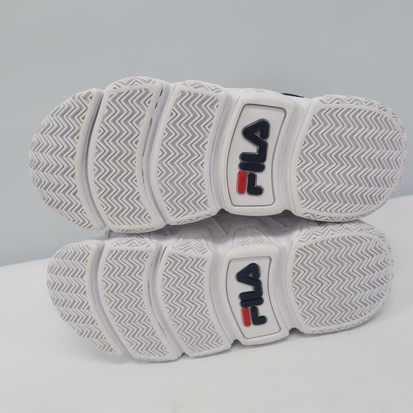 実際に弊社で買取させて頂いた【未使用】FILA/フィラ W FILA BARRICADE XT97 フィラバリケード XT97 スニーカー F04150125/24.5の画像 3枚目