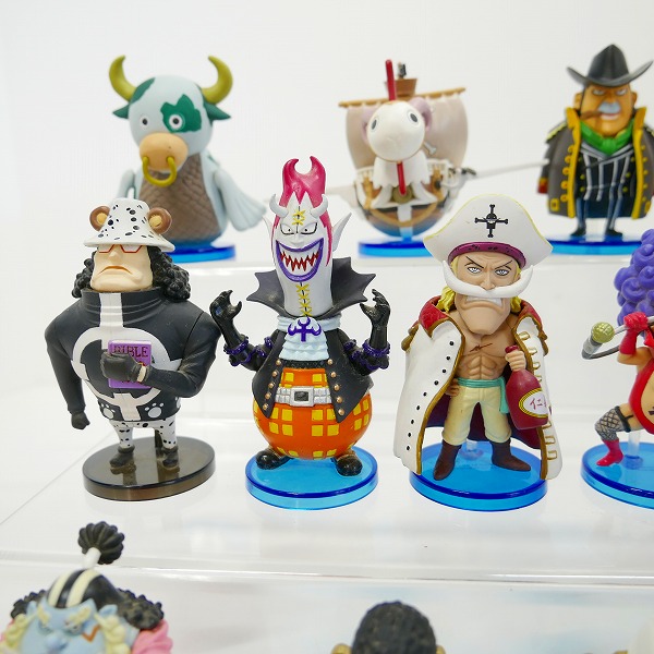 実際に弊社で買取させて頂いた【おまとめ】バンプレスト ONEPIECE/ワンピース WCF/ワールドコレクタブルフィギュア ドフラミンゴ/ジンベエ/海軍三大将 等の画像 4枚目