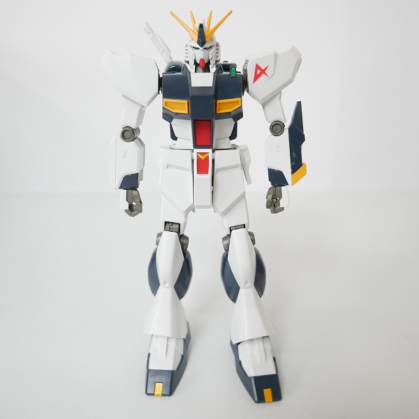 実際に弊社で買取させて頂いた【組済】バンダイ HG 1/144 νガンダム/ギラ・ドーガ 2点セット/ガンプラ/逆襲のシャアの画像 1枚目