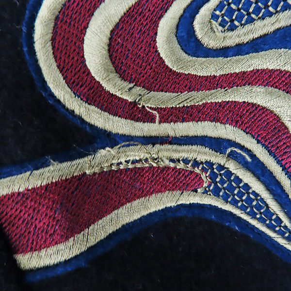 実際に弊社で買取させて頂いたDRIES VAN NOTEN/ドリスヴァンノッテン ダブルボタン ワッペンデザイン コート 73-09-64-09018/44の画像 6枚目