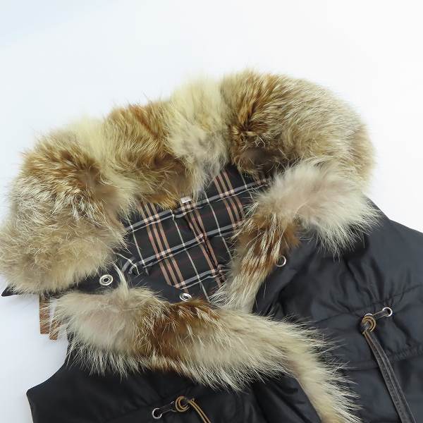 実際に弊社で買取させて頂いたBURBERRY BLUE LABEL/バーバリー ブルーレーベル 中綿ダウン フォックスファー ベスト FYF03-684-09/38の画像 4枚目