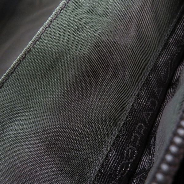 実際に弊社で買取させて頂いたPRADA/プラダ 三角ロゴプレート ハンドバッグ 2点セットの画像 5枚目