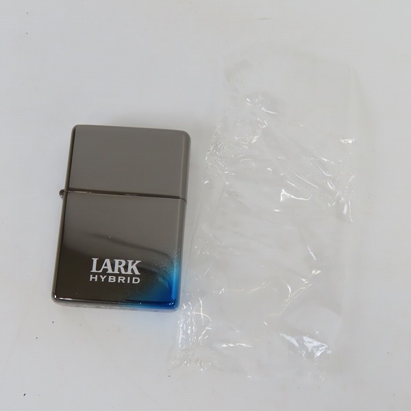 実際に弊社で買取させて頂いたZIPPO/ジッポー LARK/ラーク HYBRID/ハイブリッド 1937レプリカ ブルーグラデ 2010年製の画像 6枚目