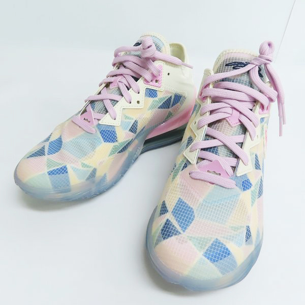 実際に弊社で買取させて頂いたatmos×NIKE/アトモス×ナイキ LEBRON 18 LOW SAKURA スニーカー CV7562-101/25