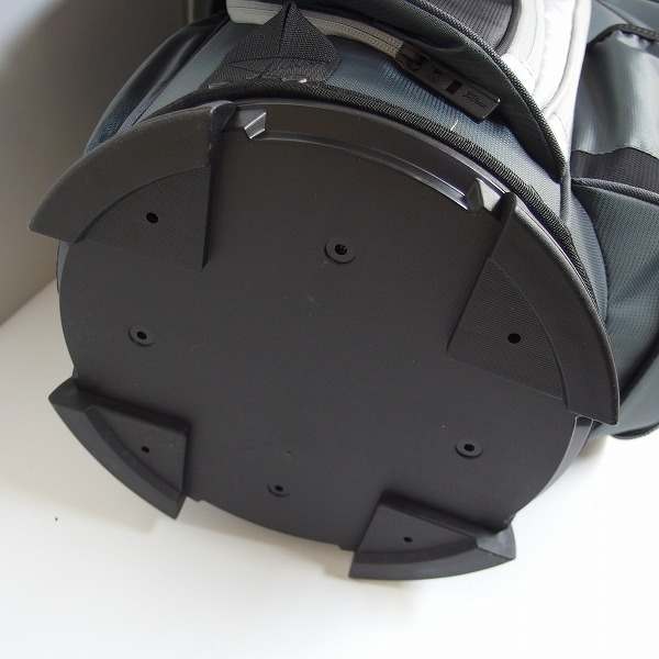 実際に弊社で買取させて頂いた【未使用】Titleist/タイトリスト カート15 TB20CT8 キャディバッグ 10型 47インチ対応 チャコール×グレーの画像 5枚目