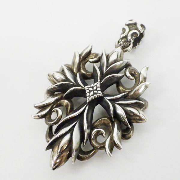 実際に弊社で買取させて頂いた【ギャラ付】Bloody Mary/ブラッディマリー Andromeda/アンドロメダ ペンダントの画像 1枚目