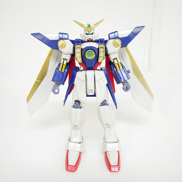 実際に弊社で買取させて頂いた【組済ジャンク】バンダイ HG 1/100 シャイニングガンダム/ウイングガンダム 2点セット/ガンプラ/G/Wの画像 3枚目