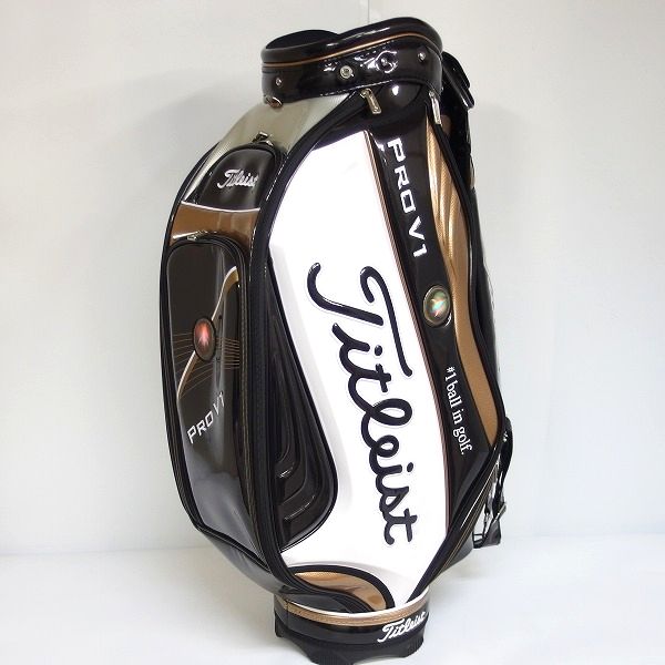 実際に弊社で買取させて頂いた【未使用/フード無し】Titleist/タイトリスト CB5V1 Pro V1 9.5型キャディバッグ 限定モデル ブラックｘゴールドの画像 1枚目