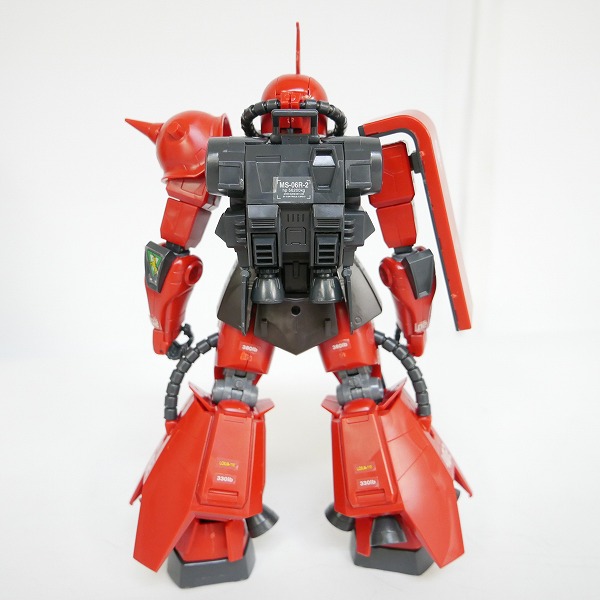 実際に弊社で買取させて頂いた【完成品/ジャンク】BANDAI/バンダイ MG 1/100 ザクII ジョニー・ライデン少佐機/ガンプラ/ガンダムの画像 2枚目