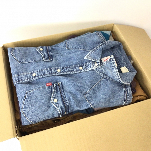 実際に弊社で買取させて頂いた【おまとめ品】リーバイス/ディッキーズ/リー 等 デニムシャツ/ワークパンツ/つなぎ/パーカー 他